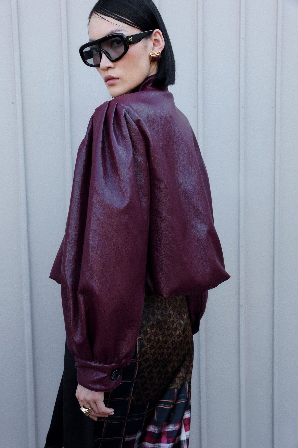 Cropped bomber jacket with voluminous sleeves