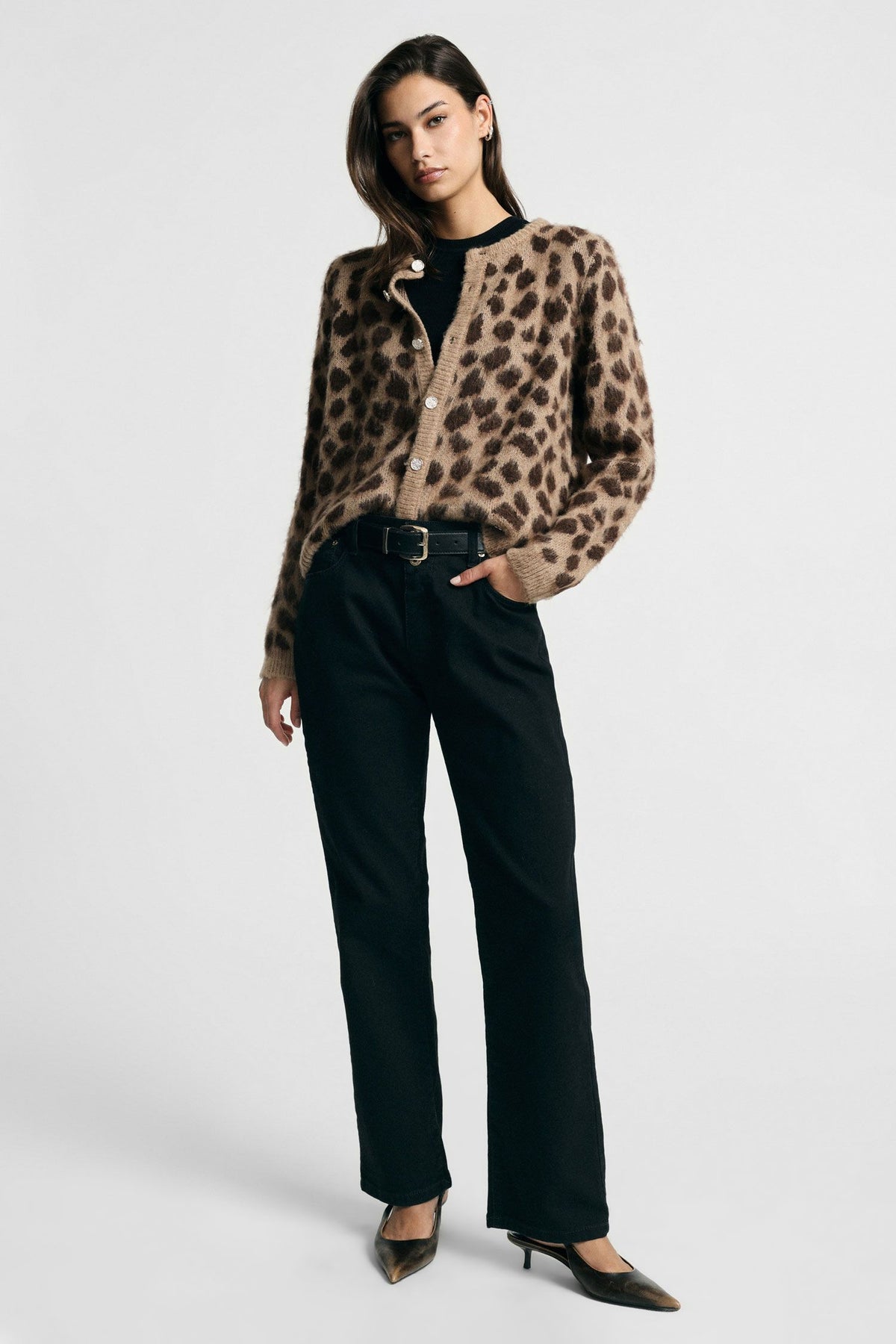 Double-button cigarette trousers