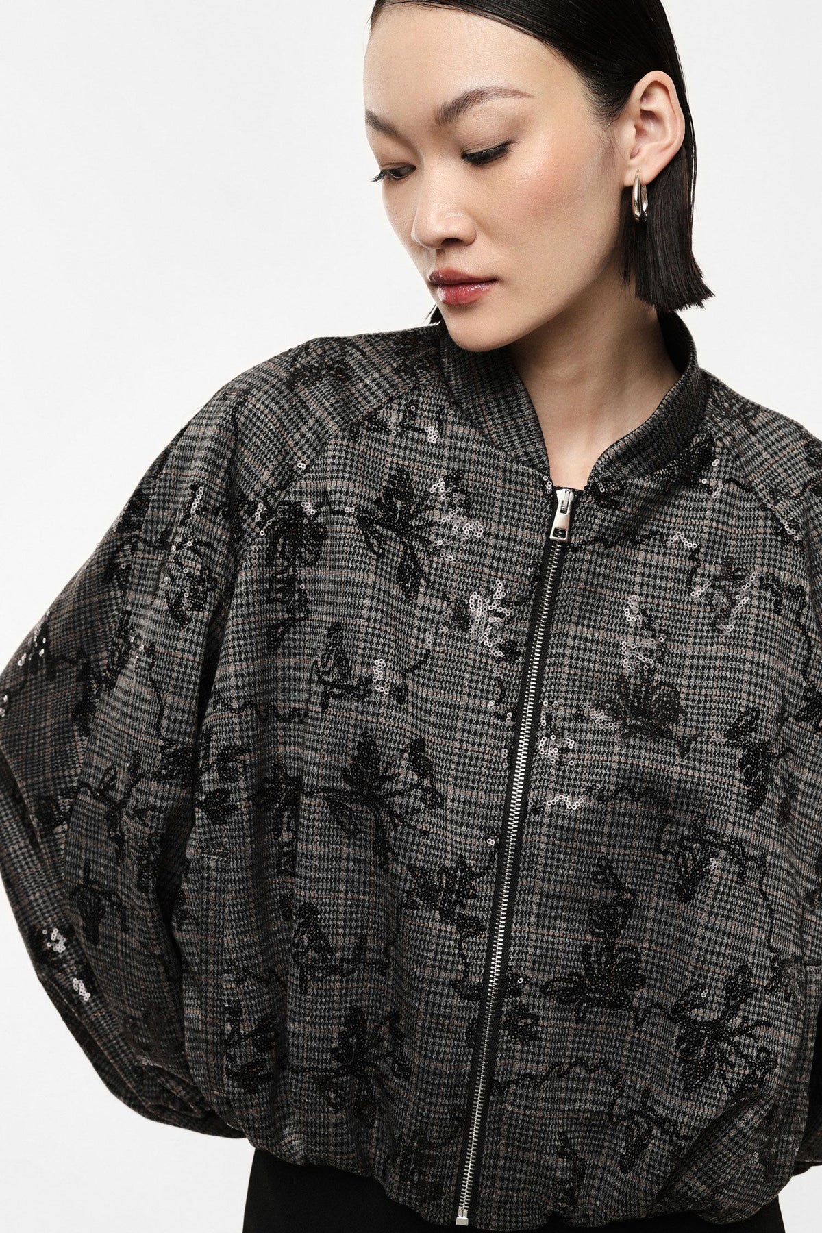 Printed bomber jacket with voluminous sleeves