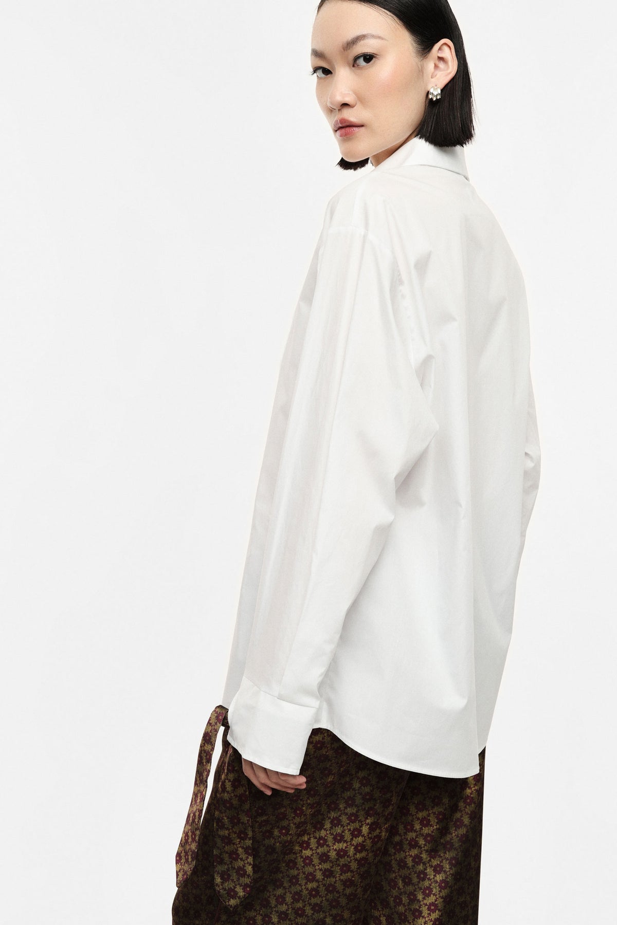 Shirt with printed cuff ties