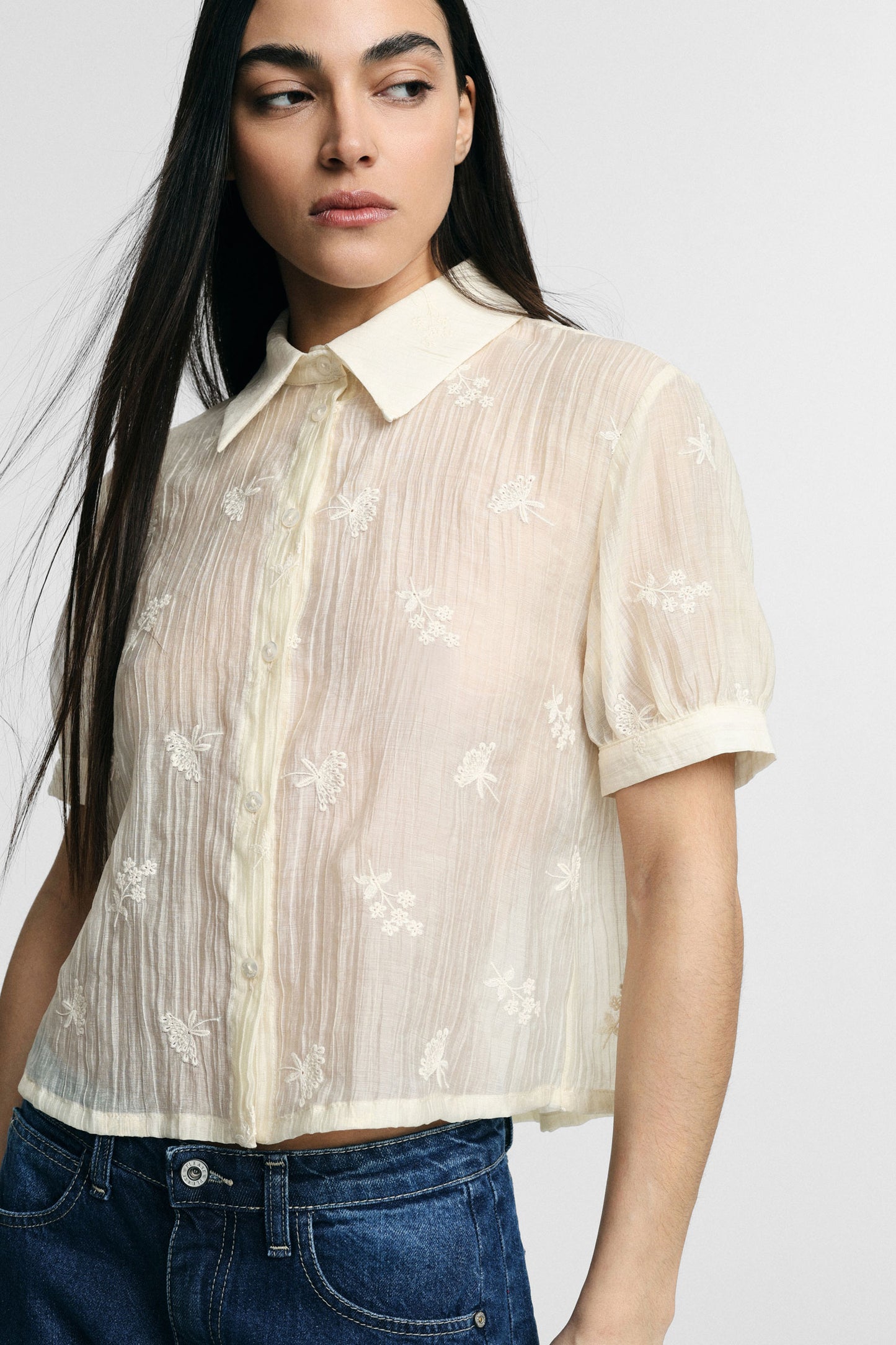 Shirt cropped short sleeves floral embroidered