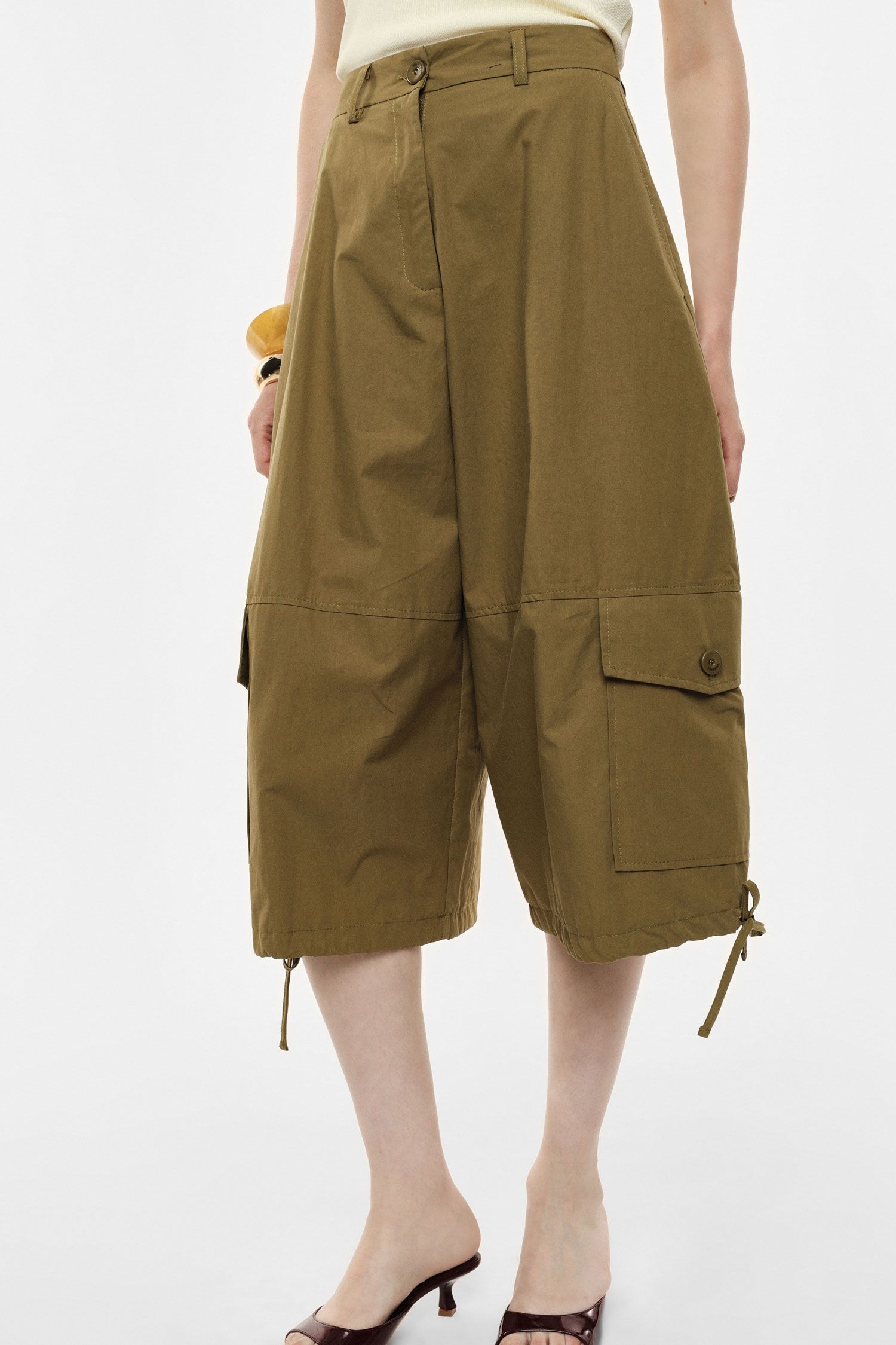 Wide palazzo trousers with patch pockets – JUST11 women's fashion