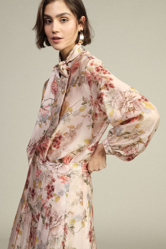 Shirt with bow tie and sheer floral print – JUST11 women's fashion