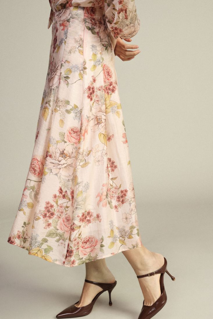 Long pleated skirt with floral print