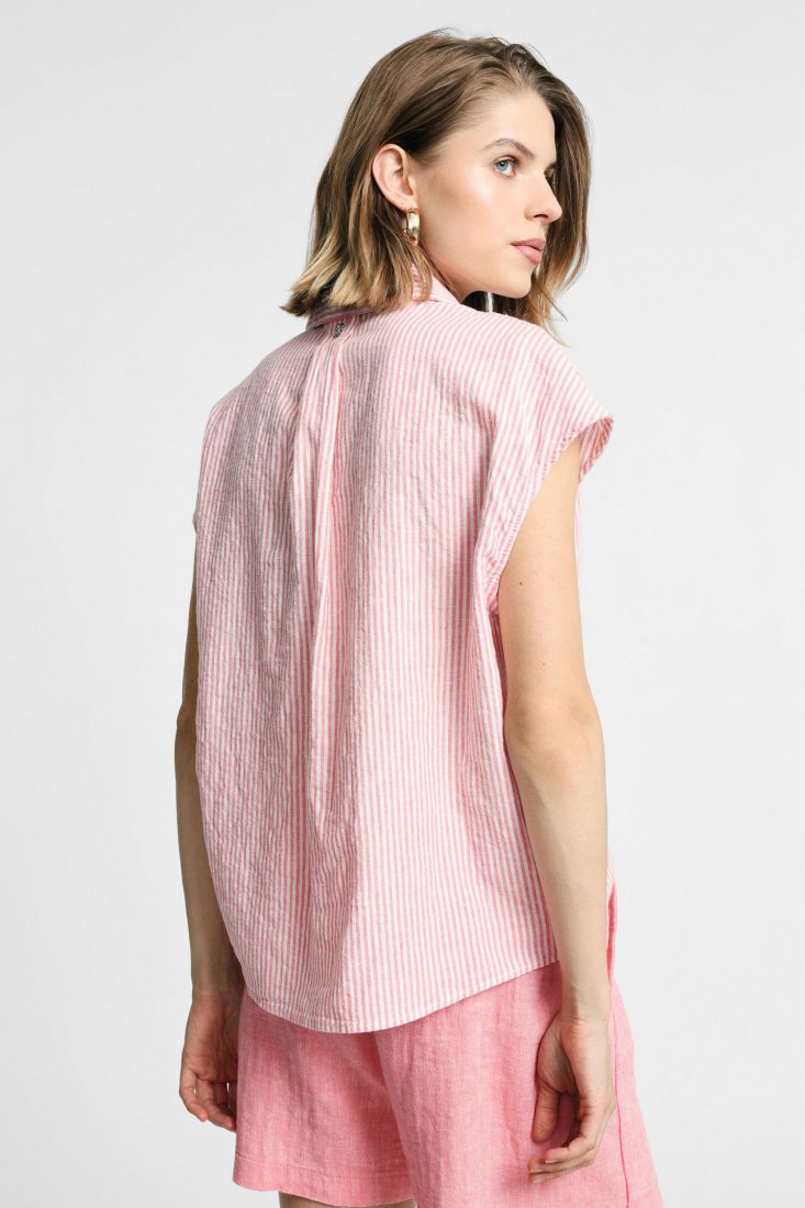 Shirt sleeveless striped with classic collar