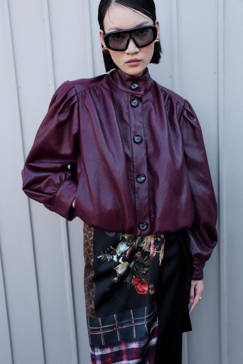 Cropped bomber jacket with voluminous sleeves