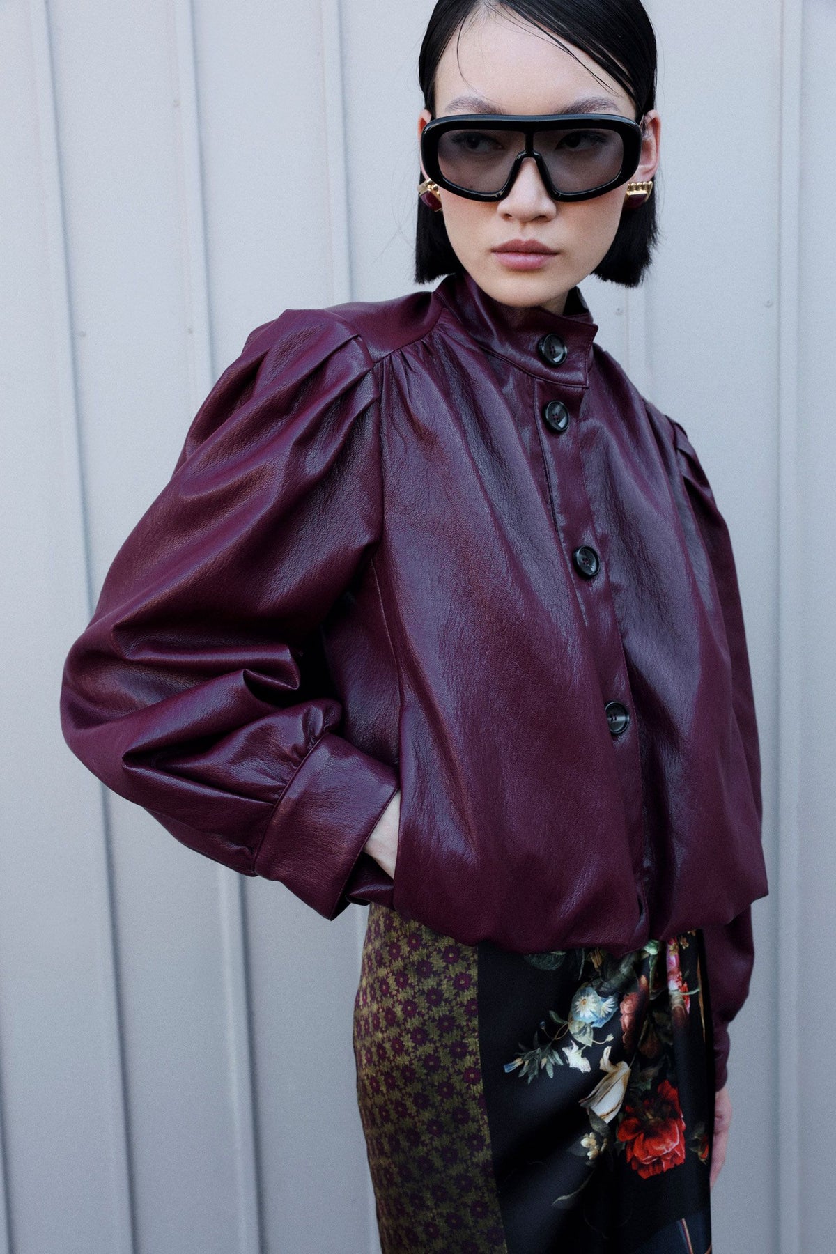 Cropped bomber jacket with voluminous sleeves