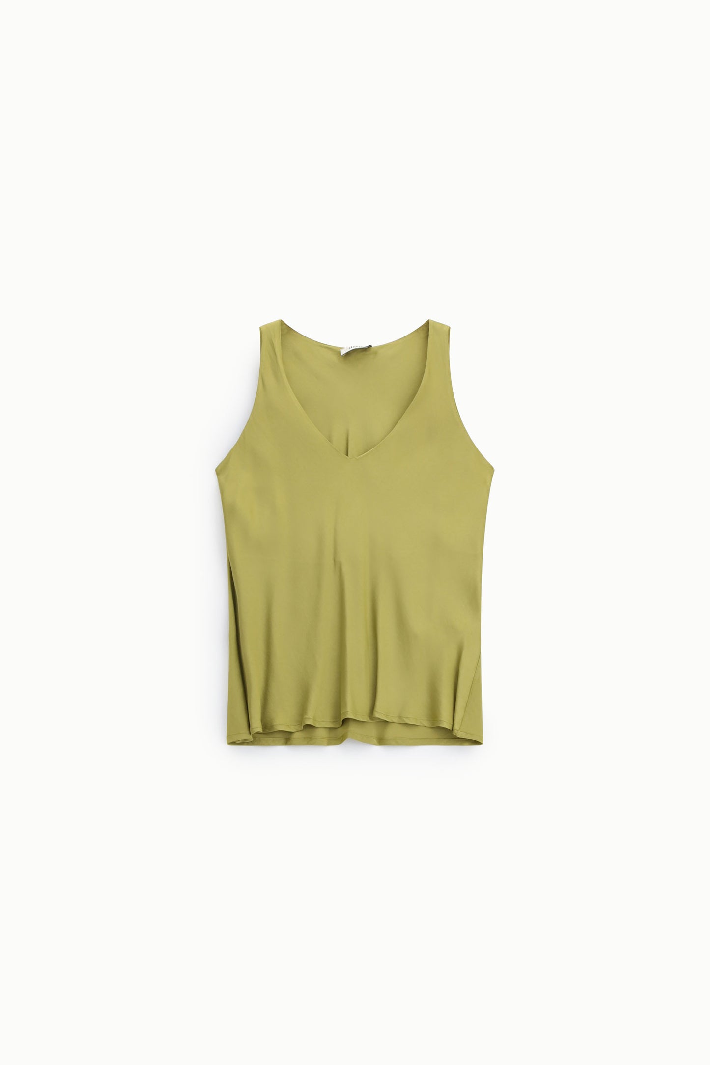 V-neck top straight cut sleeveless