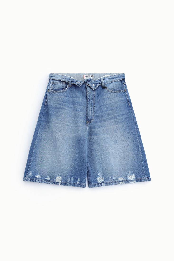 Wide bermuda shorts with distressed details