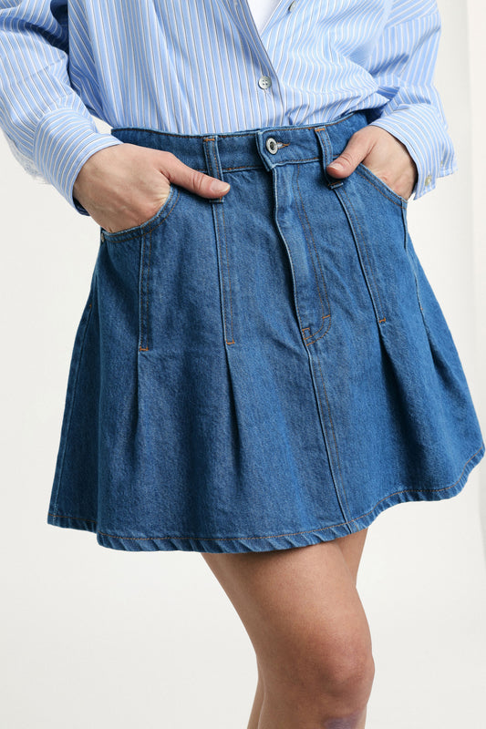 Denim miniskirt with front pockets and pleats – JUST11 women's fashion