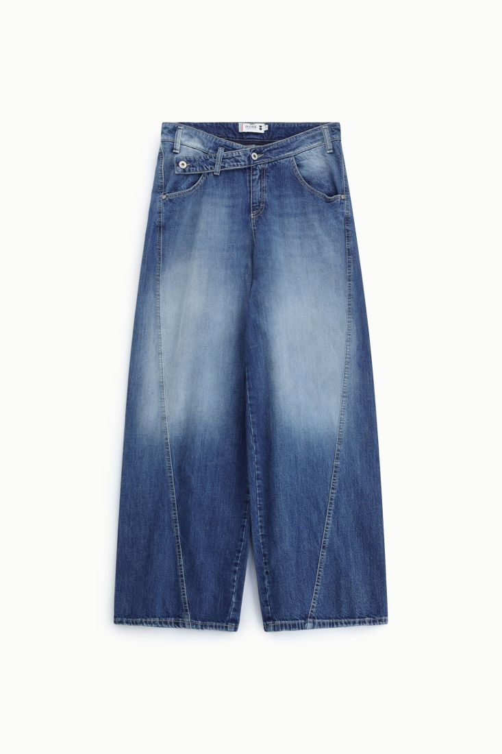 Wide leg jeans with diagonal waistband