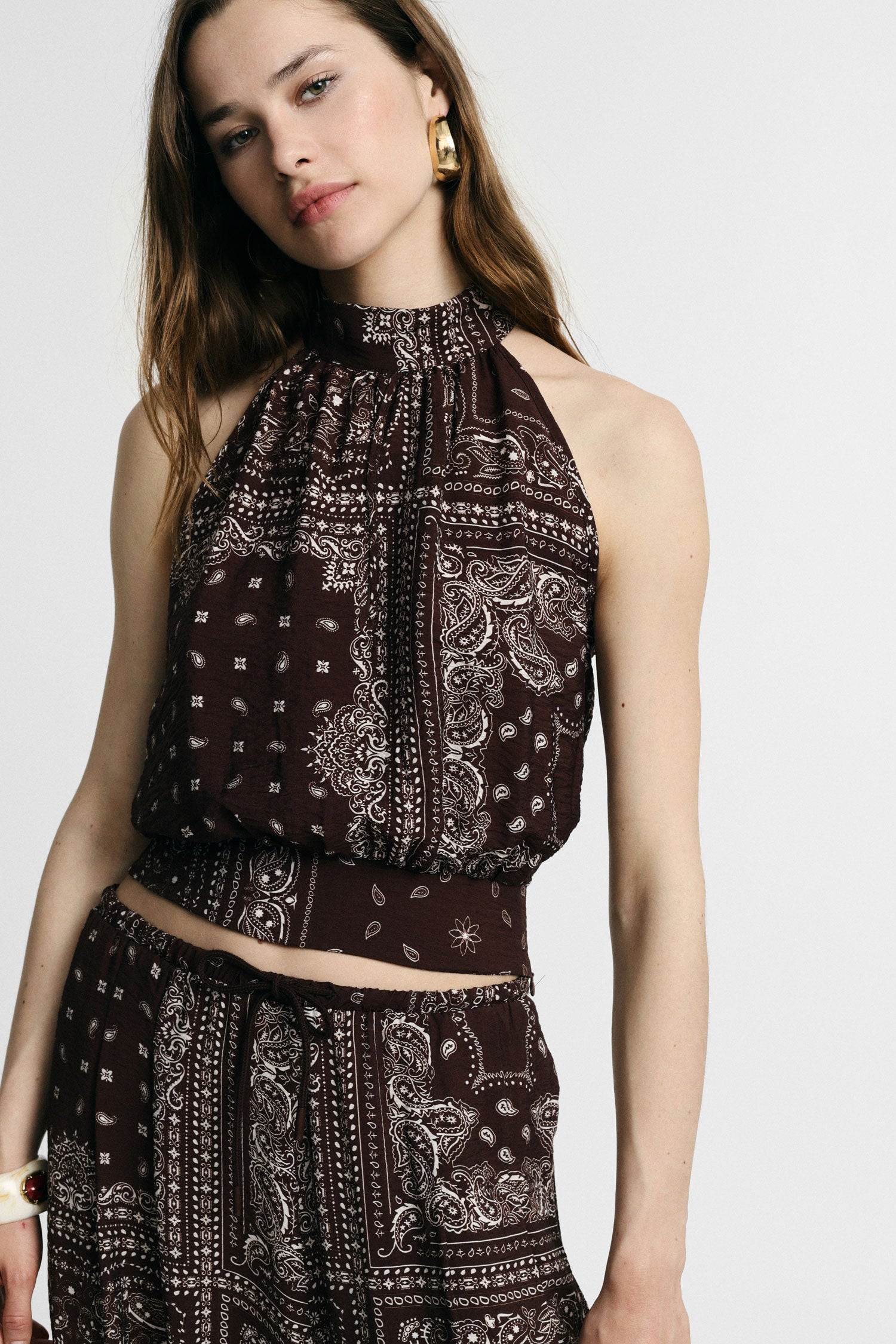 Cropped top bandana style with halter neck – JUST11 women's fashion