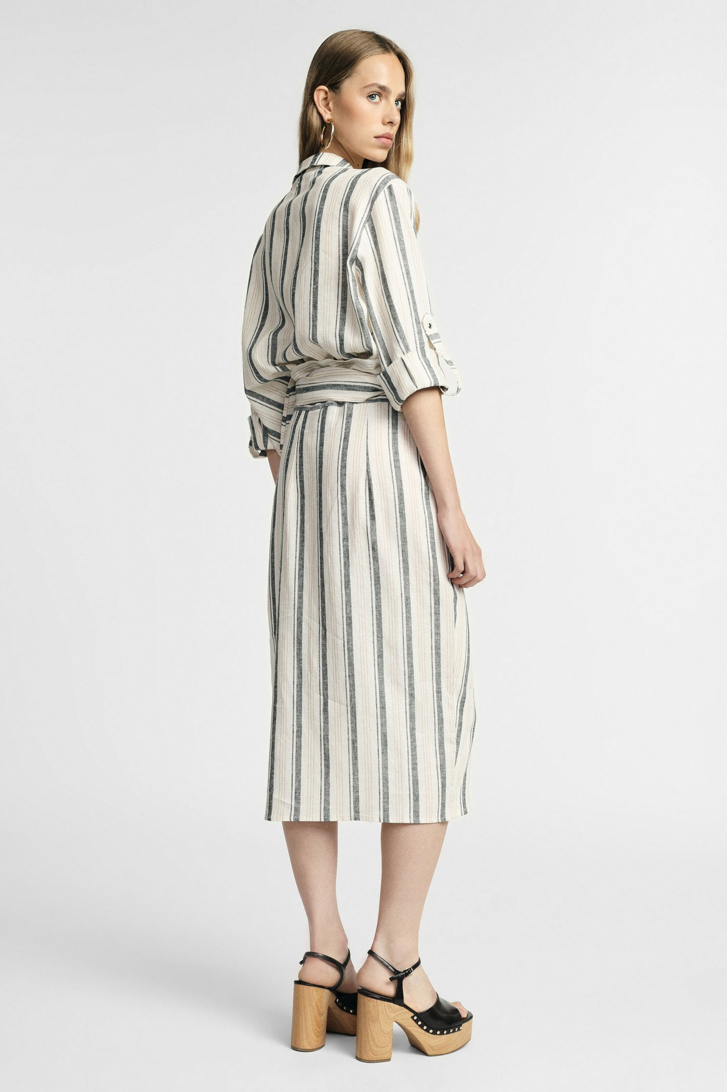 Midi skirt with stripes and waist tie belt
