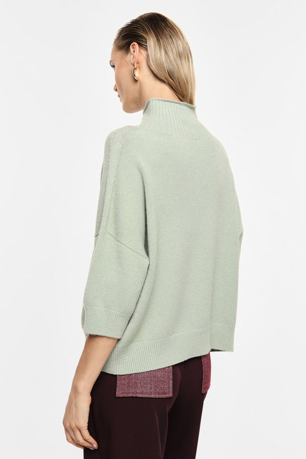 Three-quarter sleeve turtleneck sweater