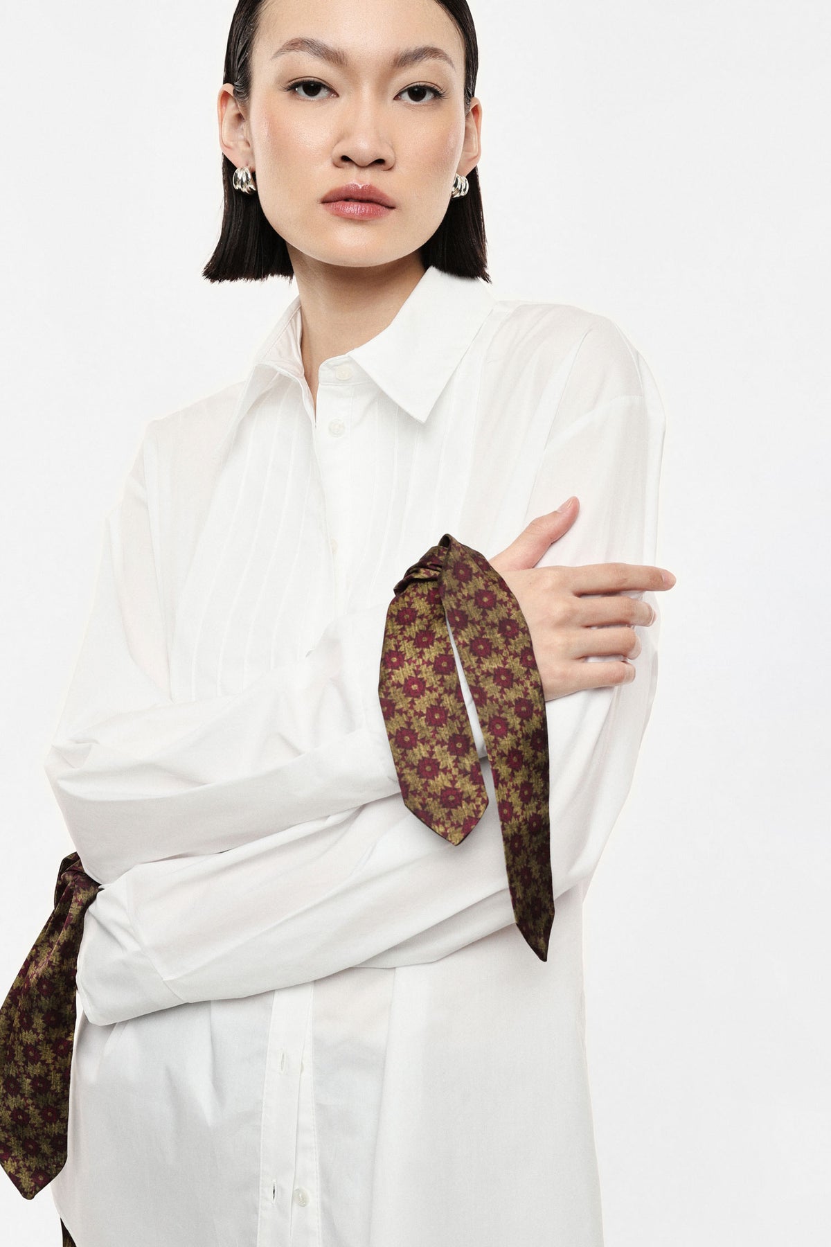 Shirt with printed cuff ties - White