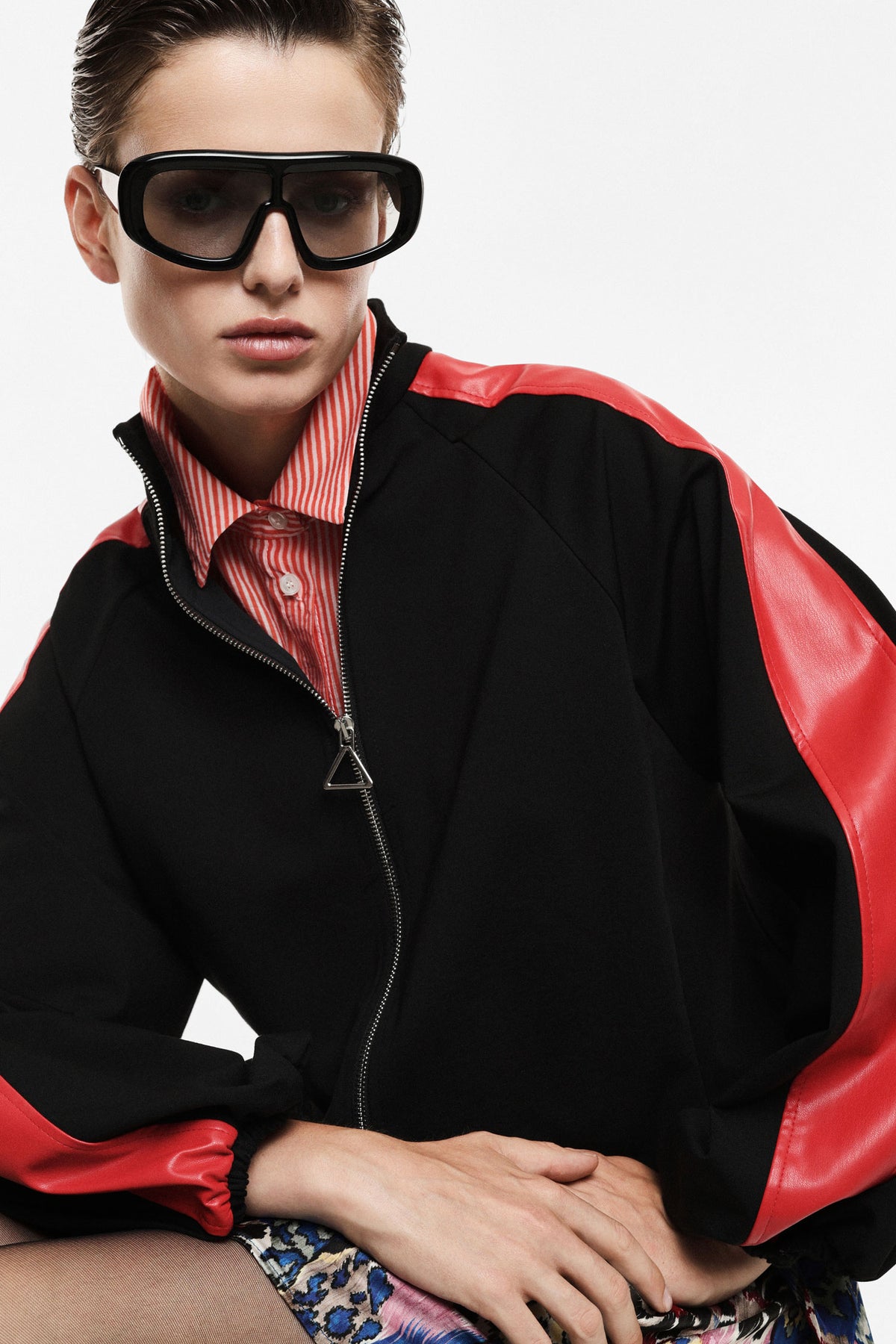 Bomber jacket with contrast panels - Black