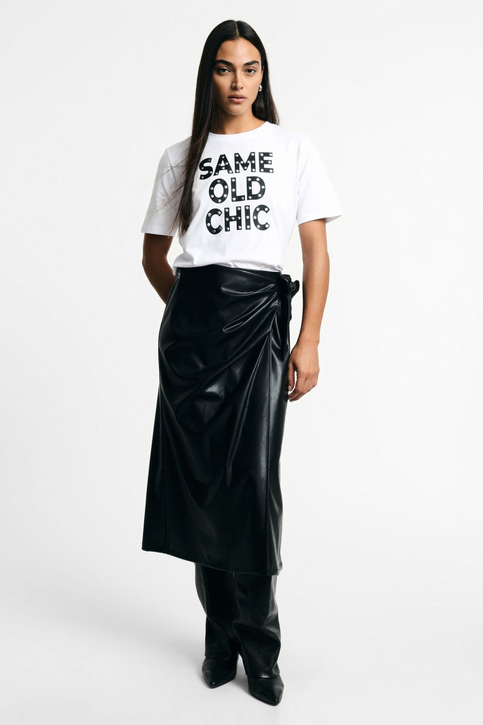 Midi skirt with side knot and draped detail